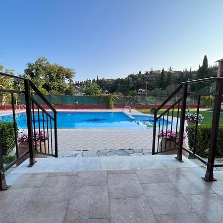 Gregory-Vassilis Apartments Dassia  Bagian luar foto