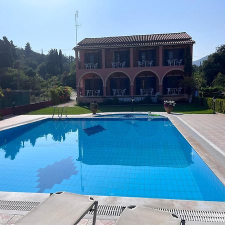 Gregory-Vassilis Apartments Dassia  Bagian luar foto