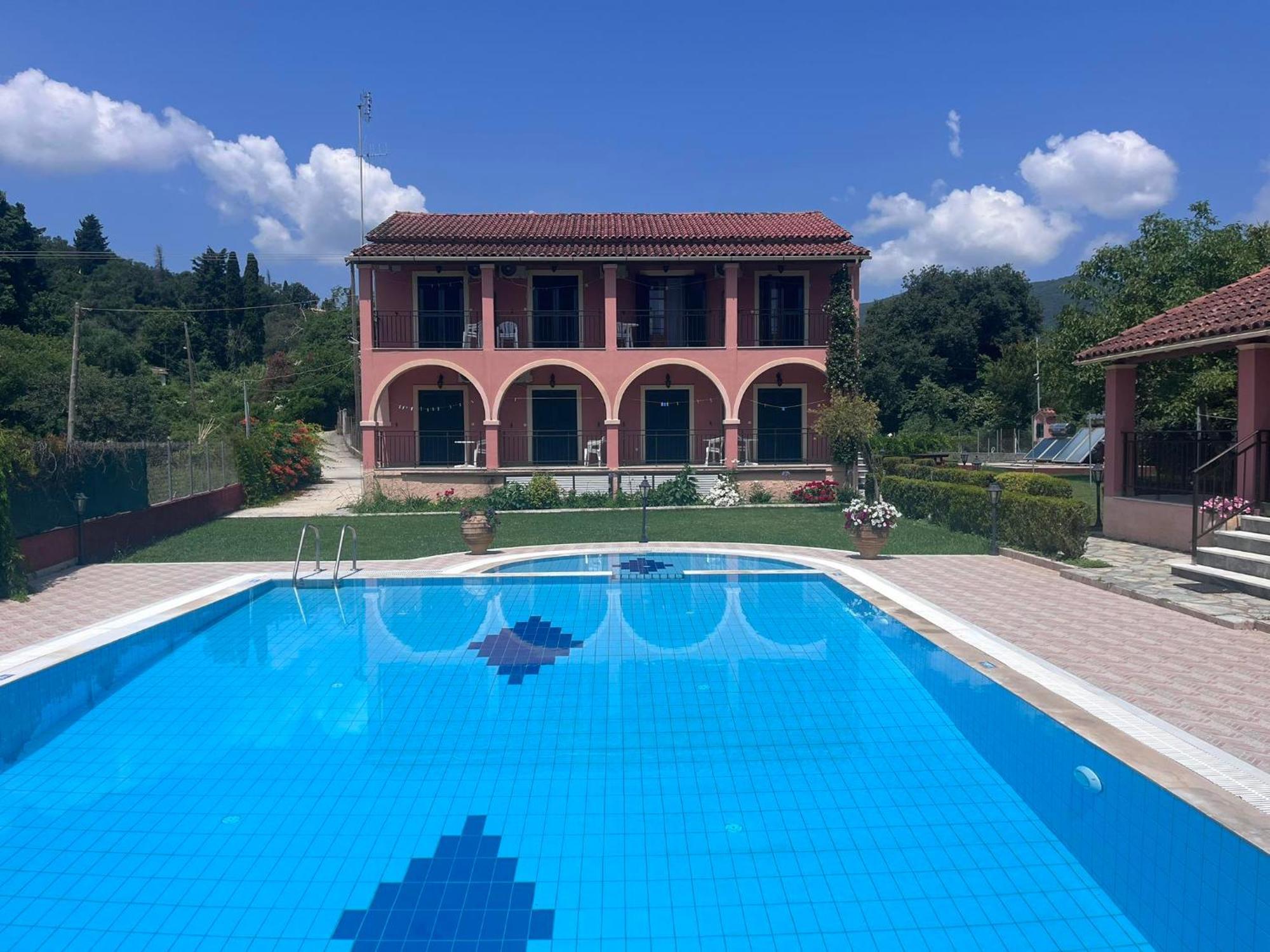 Gregory-Vassilis Apartments Dassia  Bagian luar foto