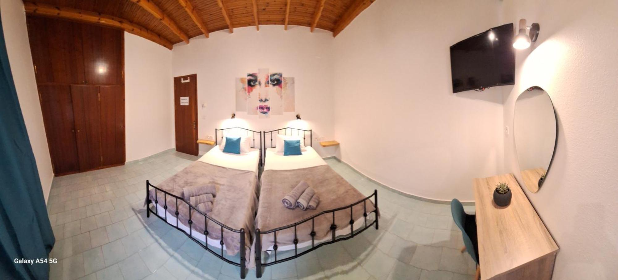 Gregory-Vassilis Apartments Dassia  Bagian luar foto