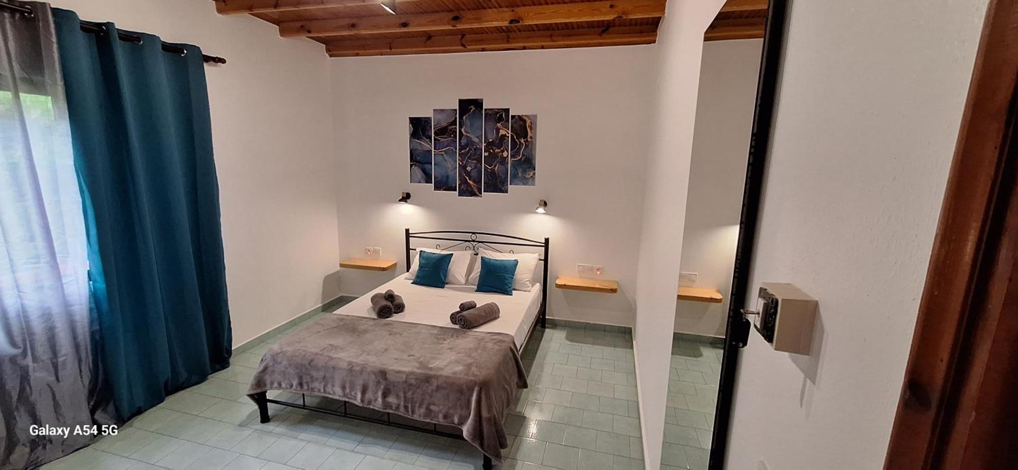 Gregory-Vassilis Apartments Dassia  Bagian luar foto