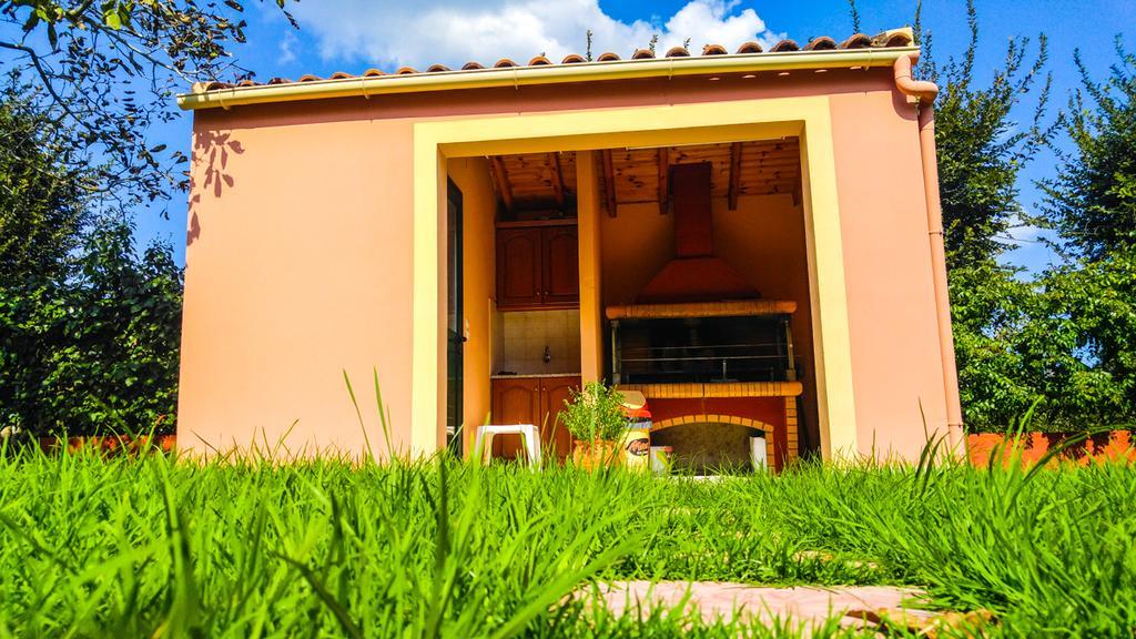 Gregory-Vassilis Apartments Dassia  Bagian luar foto