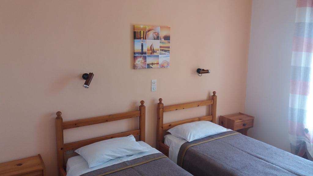 Gregory-Vassilis Apartments Dassia  Bagian luar foto