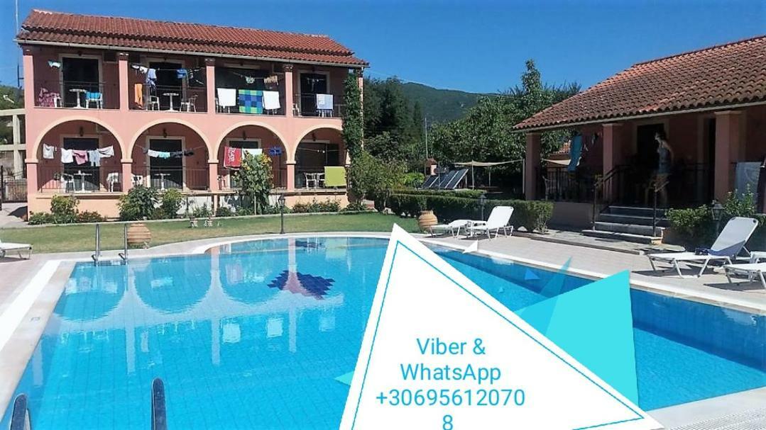 Gregory-Vassilis Apartments Dassia  Bagian luar foto